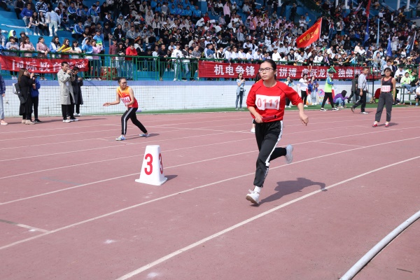 dacc86ee3e6b4a409bbb67f67e34049c.jpg dacc86ee3e6b4a409bbb67f67e34049c.jpg